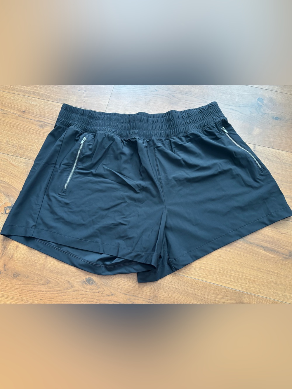 Old Navy Black Women's Athletic Shorts with Zipper Pockets